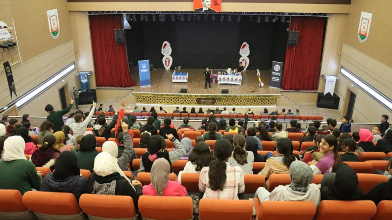 Şanlıurfa'da Öğrenciler İçin Bilim Şenliği Düzenlendi