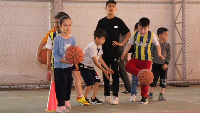 Karaköprü'de Çocuklar Boş Zamanlarını Spor Kurslarında Değerlendiriyor