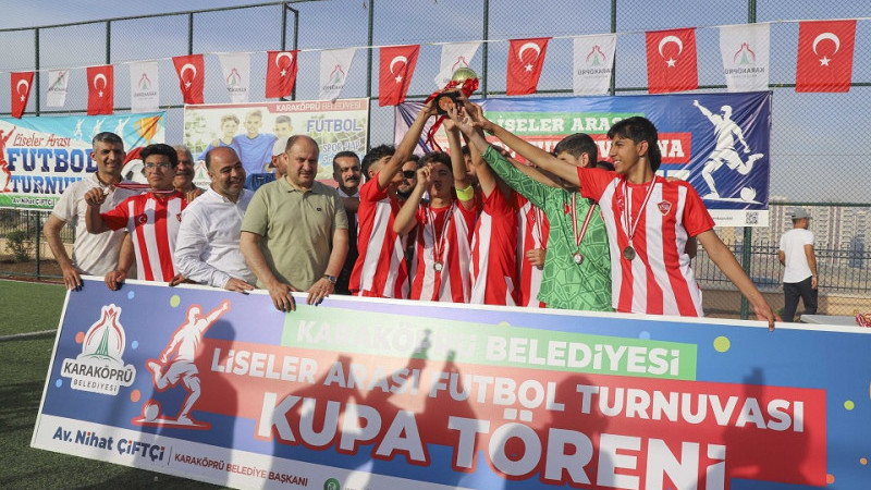 Karaköprü'de Liseler Arası Futbol Turnuvası Tamamlandı