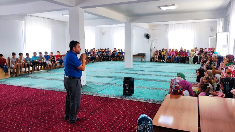 Kur'an Kursundaki Öğrencilere Bilinçli Teknoloji Kullanma Eğitimi. 