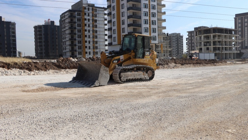 Şanlıurfa Büyükşehir Belediyesi Yol Ağını Genişletme Çalışmalarını Sürdürüyor