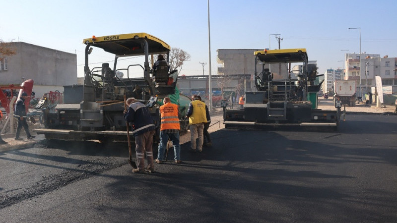  Büyükşehirden Suruç Ziyaret Yolunda Sıcak Asfalt Çalışması