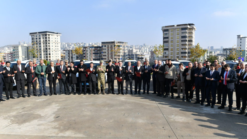 İş İnsanlarının Destekleriyle Sağlanan Araçlar Jandarmaya Teslim Edildi