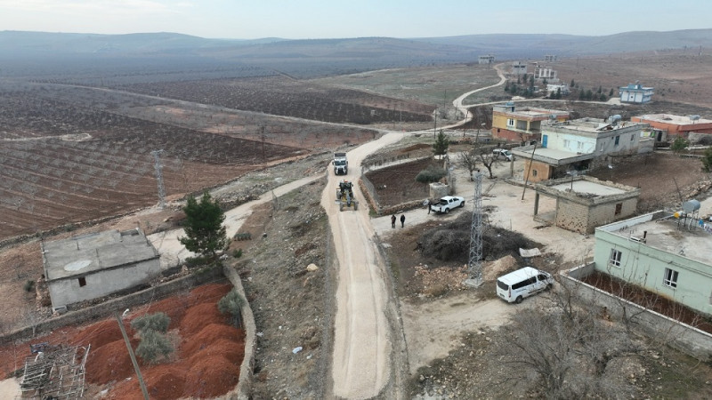 Büyükşehir Bozova ve Karaköprü Kırsalında Yol Çalışmalarını Sürdürüyor