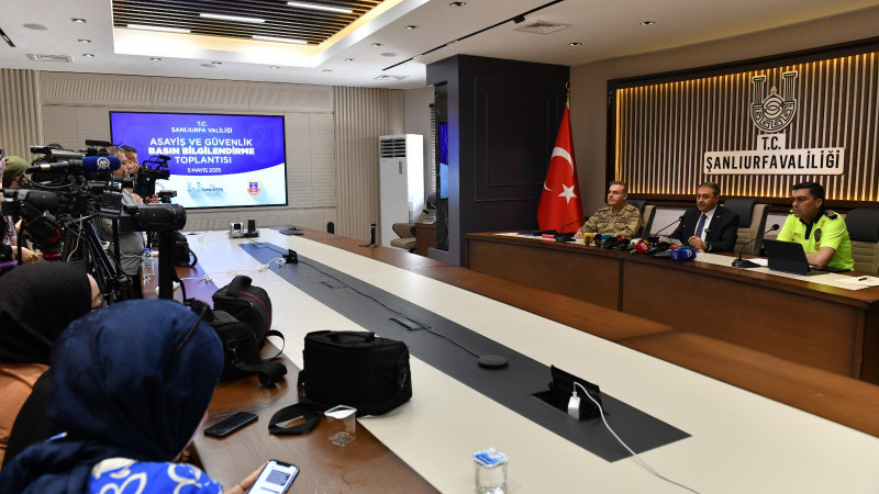 Vali Şıldak, Asayiş ve Güvenlik Bilgilendirme Toplantısı Düzenledi 