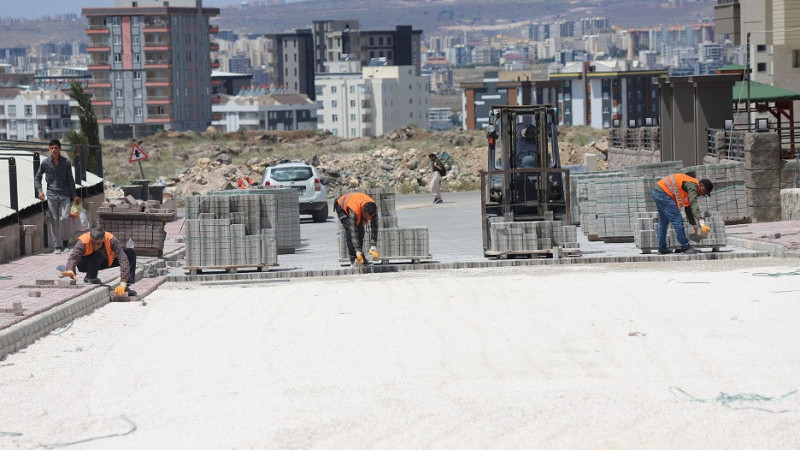 Karaköprü Doğukent Mahallesi'nde Üst Yapı Çalışmaları Sürüyor