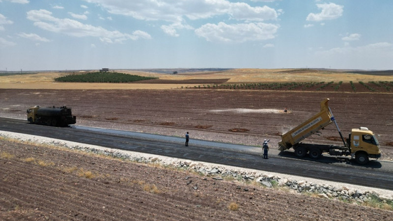 Şanlıurfa Büyükşehir Belediyesi Hilvan Kırsalında Yol Çalışmalarını Sürdürüyor