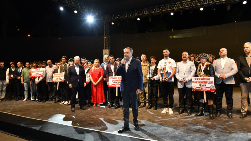Halk Oyunları Türkiye Finalleri Ödül Programı İle Tamamlandı