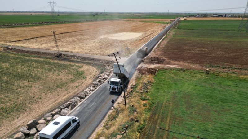 Büyükşehir Belediyesi Viranşehir’de Yol Yapım Çalışmalarına Hız Verdi