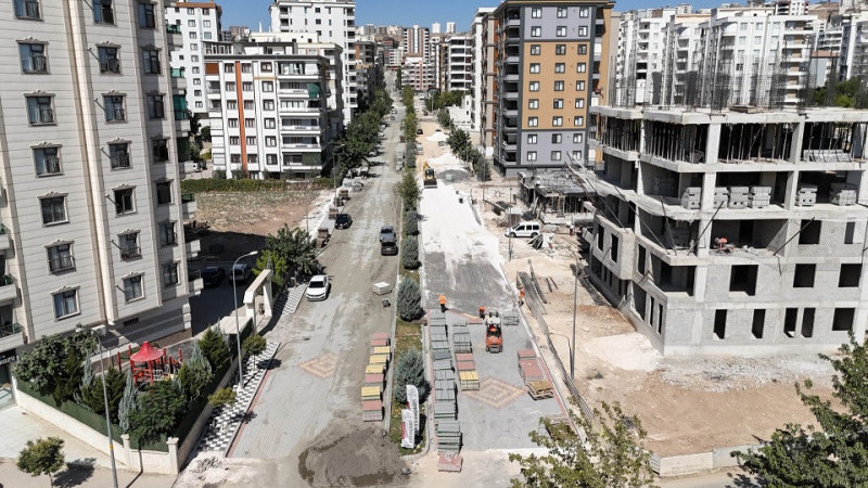 Karaköprü'de Prestij Sokak Düzenlemelerine Hız Verildi