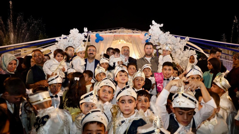 Şanlıurfa Büyükşehir Belediyesi Toplu Sünnet Töreni Düzenledi