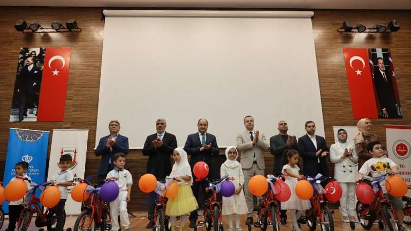 Büyükşehir Belediyesi Kur’an Kursu Öğrencilerine 700 Bisiklet Dağıttı