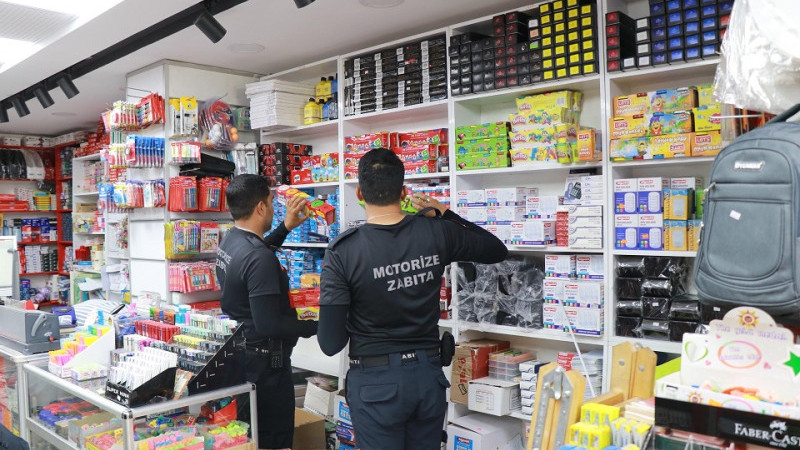 Haliliye'de Zabıta Kırtasiye Ürünlerini Denetledi