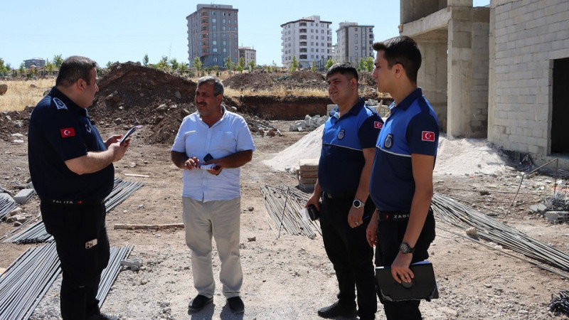Karaköprü'de Zabıta İnşaat ve Tadilat Uyarısında Bulundu