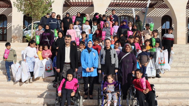 Büyükşehir Dünya Çocuk Hakları Günü’nde Yetim Çocuklara Etkinlik Düzenledi
