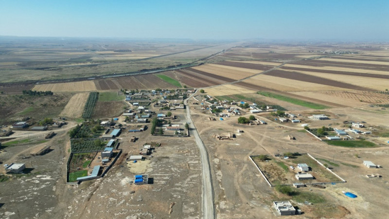 Şanlıurfa Büyükşehir Belediyesi Kırsalda Yol Yenileme Çalışmalarını Sürdürüyor