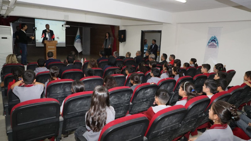 Eyyübiye'deki Okullarda Sıfır Atık ve Geri Dönüşüm Seminerleri Devam Ediyor 