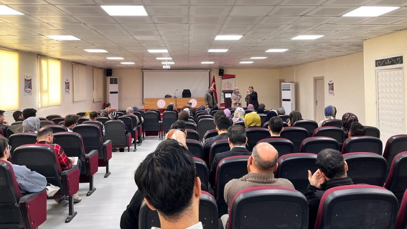 Halfeti ve Suruç’ta Aile Seminerleri Gerçekleştirildi