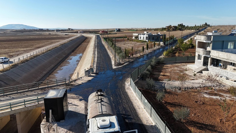Karaköprü Kırsalında Sathi Asfalt Kaplama Faaliyeti Gerçekleştiriliyor