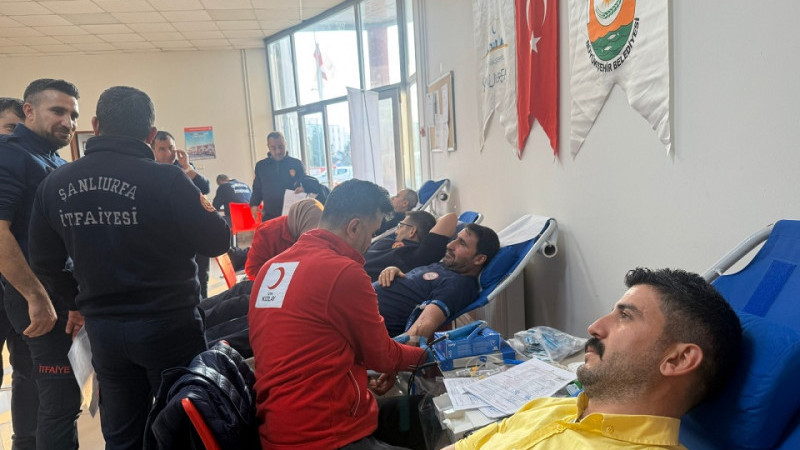 Şanlıurfa'da İtfaiye Personelleri Kan Bağışında Bulundu 