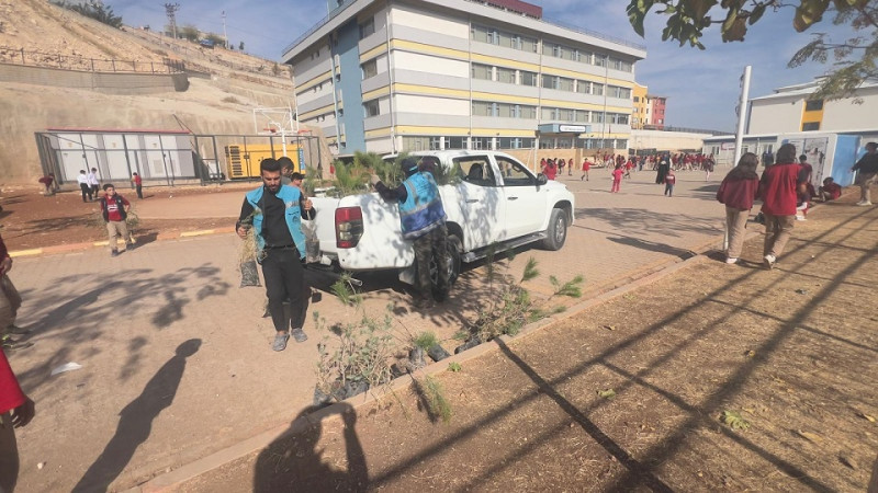 Eyyübiye'deki Okullarda Ağaçlandırma Seferberliği Başlatıldı