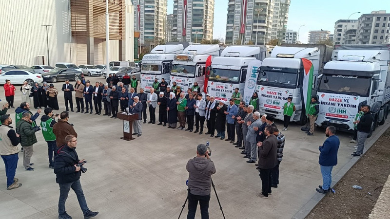 Şanlıurfa İHH, Gazze’ye 3. Yardım Konvoyunu Dualarla Uğurladı!