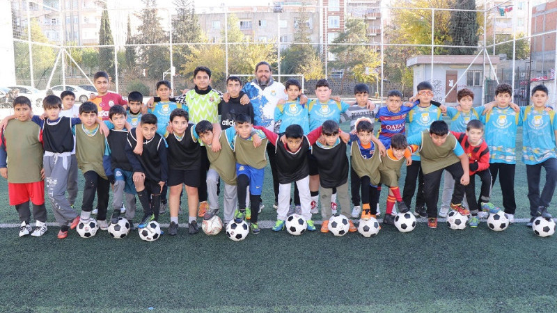 Haliliye'de Futbol Kursu, Çocukların Yoğun İlgisiyle Sürüyor