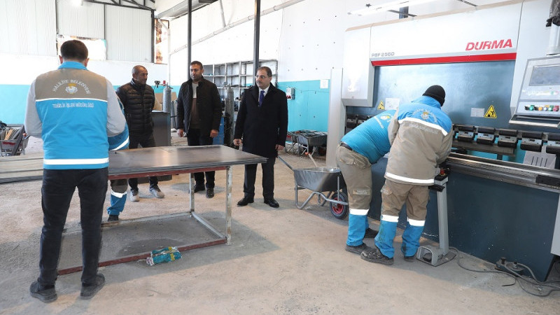 Başkan Canpolat,  Konteyner Üretim Tesisini İnceledi