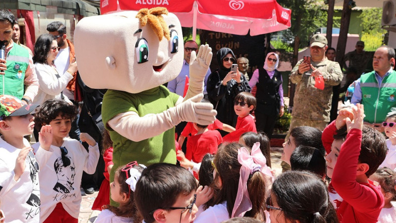 Haliliye'de Çocuklar 23 Nisan Coşkusu Yaşadı