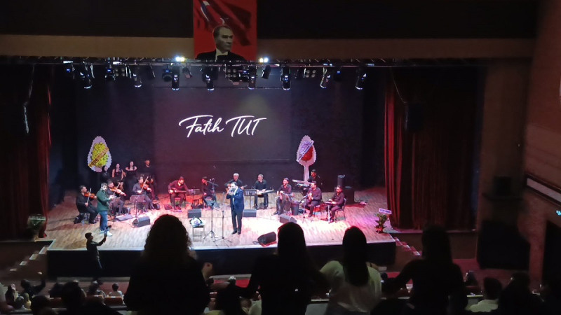 Fatih Tut'tan Şanlıurfalıları Coşturan Konser 