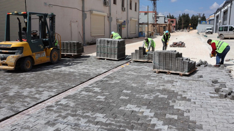Haliliye'de Yol Yapım, Bakım ve Onarım Çalışmaları Sürüyor