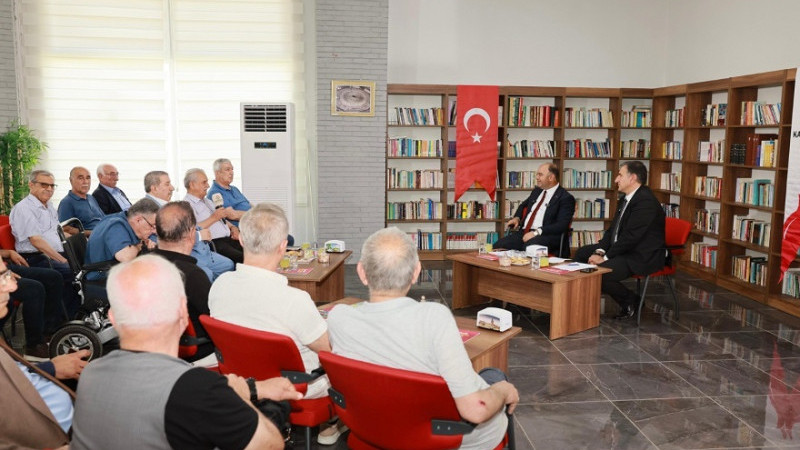 Karaköprü'de Emeklilerle Açık Oturum Düzenlendi
