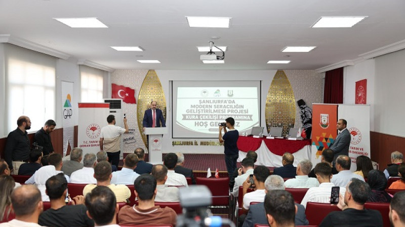 Büyükşehir Belediyesi'nden Şanlıurfa Tarımına Modern Sera Desteği