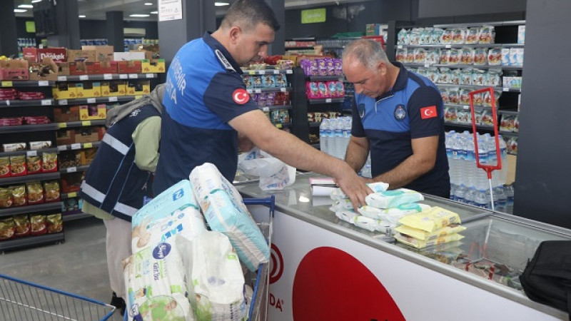 Büyükşehir Belediyesi Zabıta Ekipleri Marketleri Mercek Altına Aldı