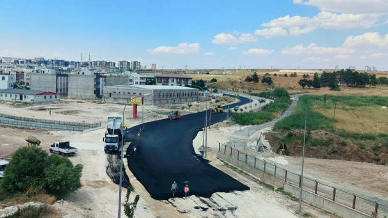Büyükşehir Belediyesi Şehit Cuma Uçar Caddesi’nde Asfalt Çalışması Başlattı