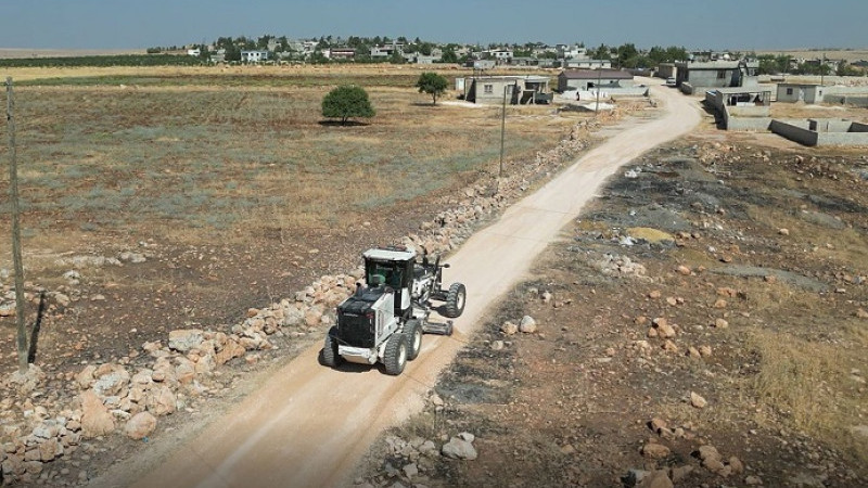 Haliliye'nin  Kırsal Mahallelerinde Yol Yenileme Çalışmaları Sürüyor