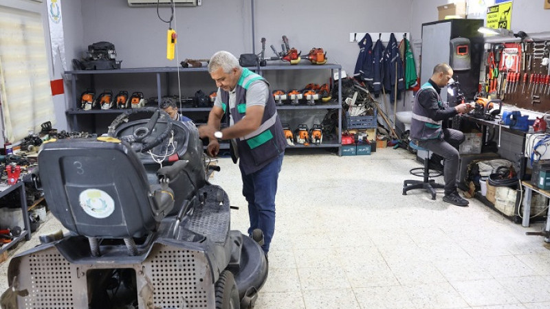 Haliliye Belediyesi Kent Mobilyalarını Kendi İmkanlarıyla Üretiyor
