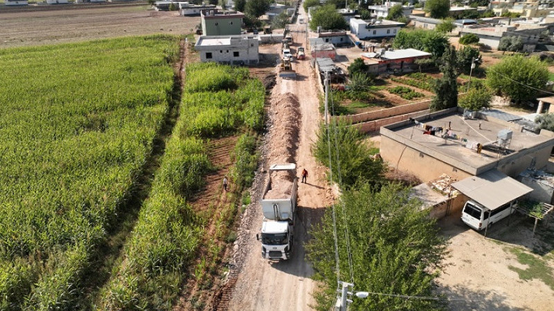 Şanlıurfa Büyükşehir Belediyesi Harran'da Grup Yolu Çalışmalarını Sürdürüyor
