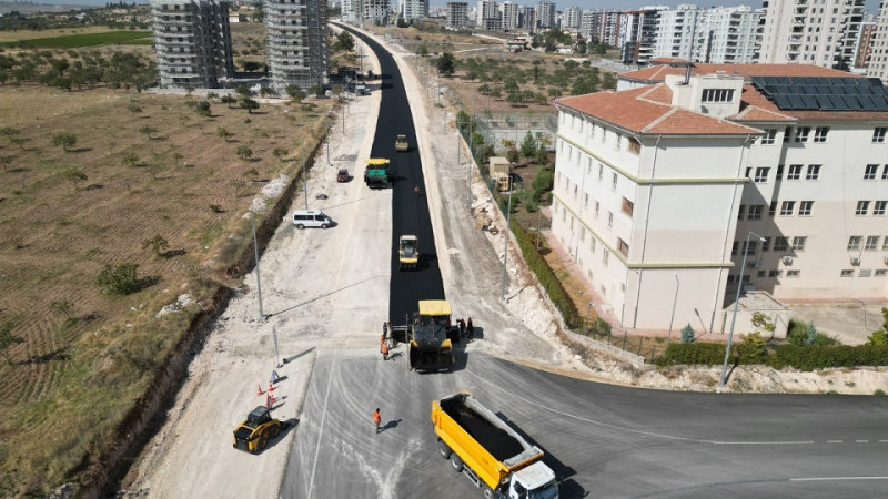 Büyükşehirden Mehmetçik Mahallesinde Yol Çalışmaları