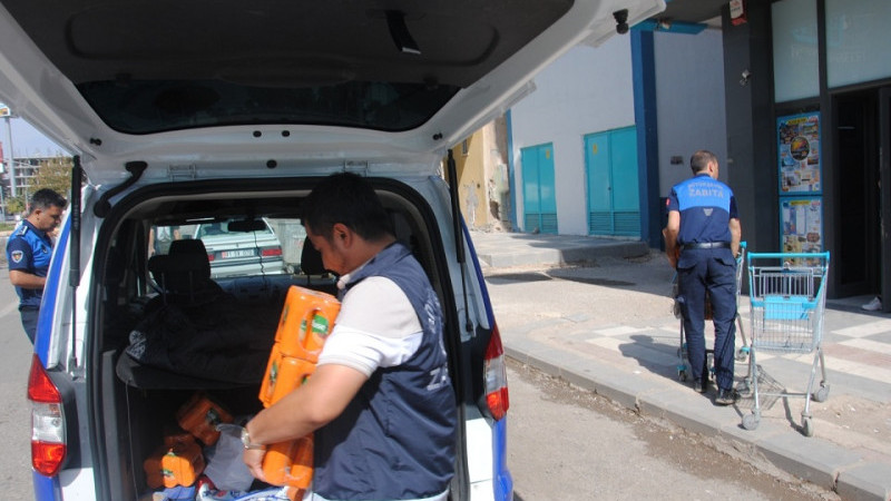 Şanlıurfa'da Zabıta Ekipleri Tarihi Geçmiş Gıda Ürünlerine El Koydu