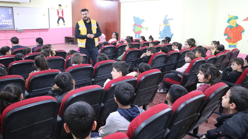 Haliliye Belediyesi Okullarda Seminerlerini Sürdürüyor