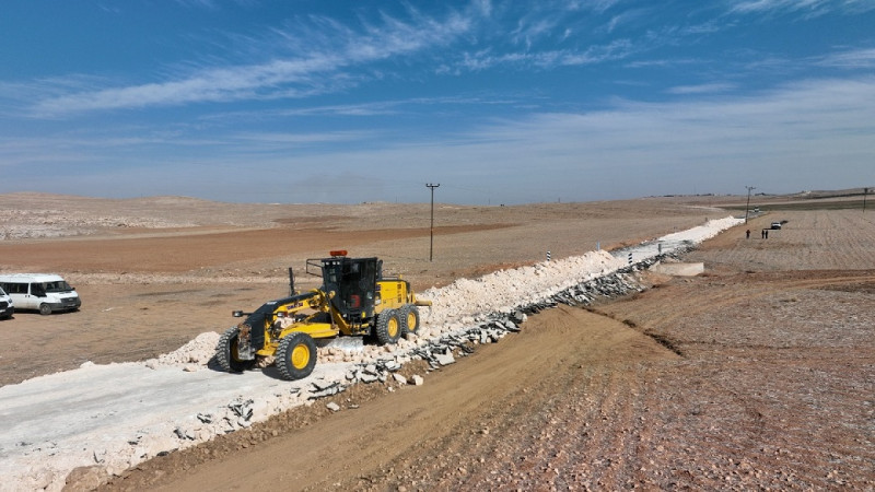 Büyükşehirden Harran'ın Başkaragöz Grup Yolunda Yol Genişletme Çalışmaları