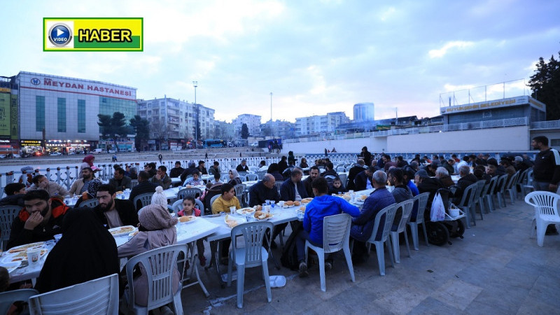 Şanlıurfa’da Binlerce Vatandaş Aynı İftar Sofrada Buluşuyor