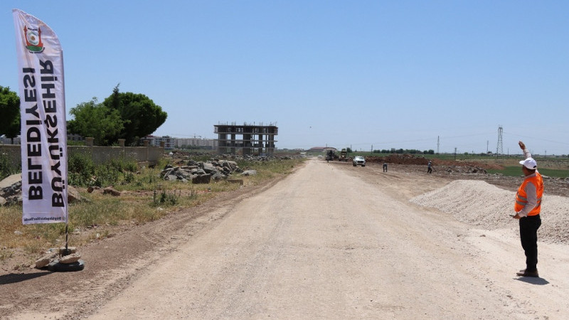  Büyükşehir Belediyesi Viranşehir'de Ulaşım İçin Yeni Yollar Açıyor