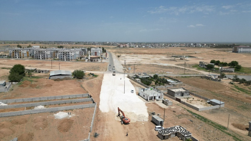 Şanlıurfa Büyükşehir Belediyesi Akçakale'de Yeni Yol Çalışması Yapıyor