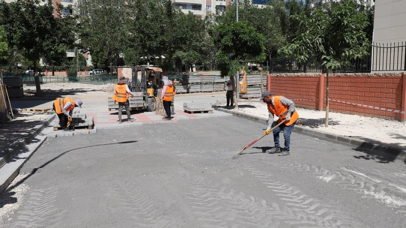 Karaköprü'de  Üstyapı Çalışmaları Sürüyor