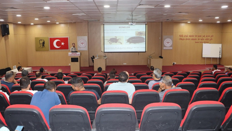 Şanlıurfa Büyükşehir Belediyesi İlaçlama Ekiplerine Eğitim Verildi