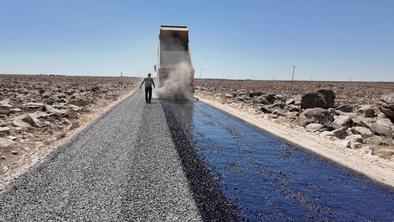 Şanlıurfa Büyükşehir Belediyesi Kırsal Mahallelerde Yol Çalışmalarını Sürdürüyor