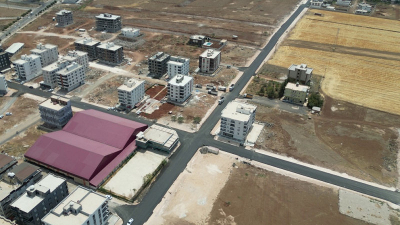 Şanlıurfa Büyükşehir Belediyesi Viranşehir’i Sıcak Asfaltla Donatıyor