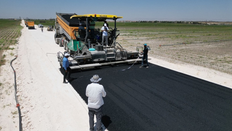 Şanlıurfa Büyükşehir Belediyesi Ceylanpınar Asfalt Çalışmalarını Sürdürüyor